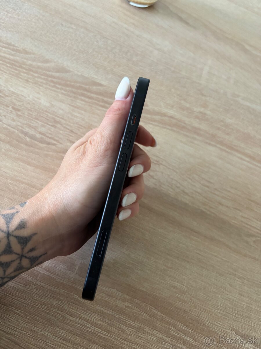 Predám Iphone 15 128GB BLACK v top stave