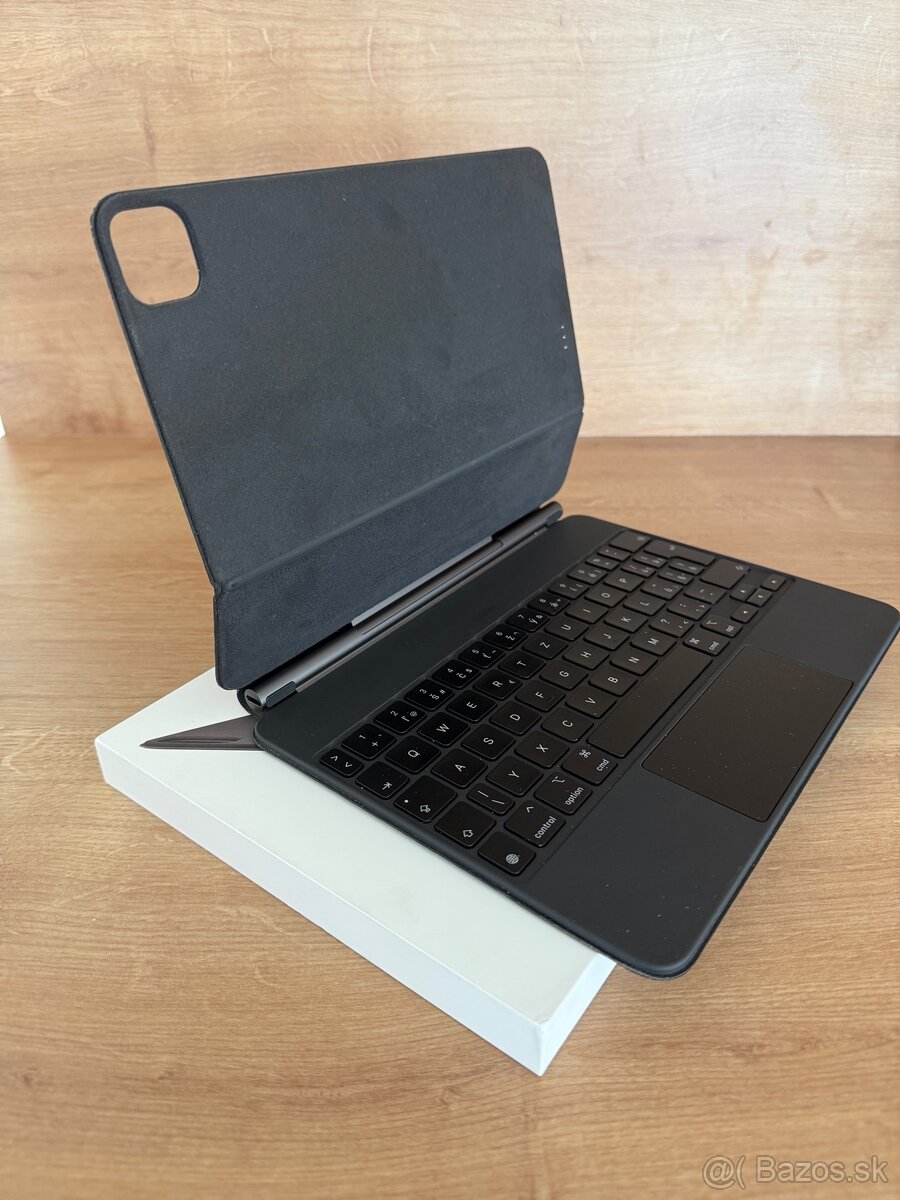 Apple Magic Keyboard 11”