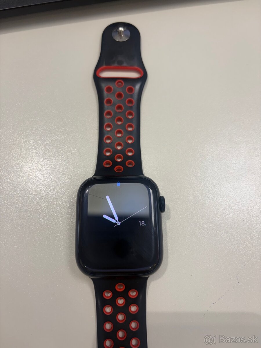 Apple Watch Series 8 45mm – predám