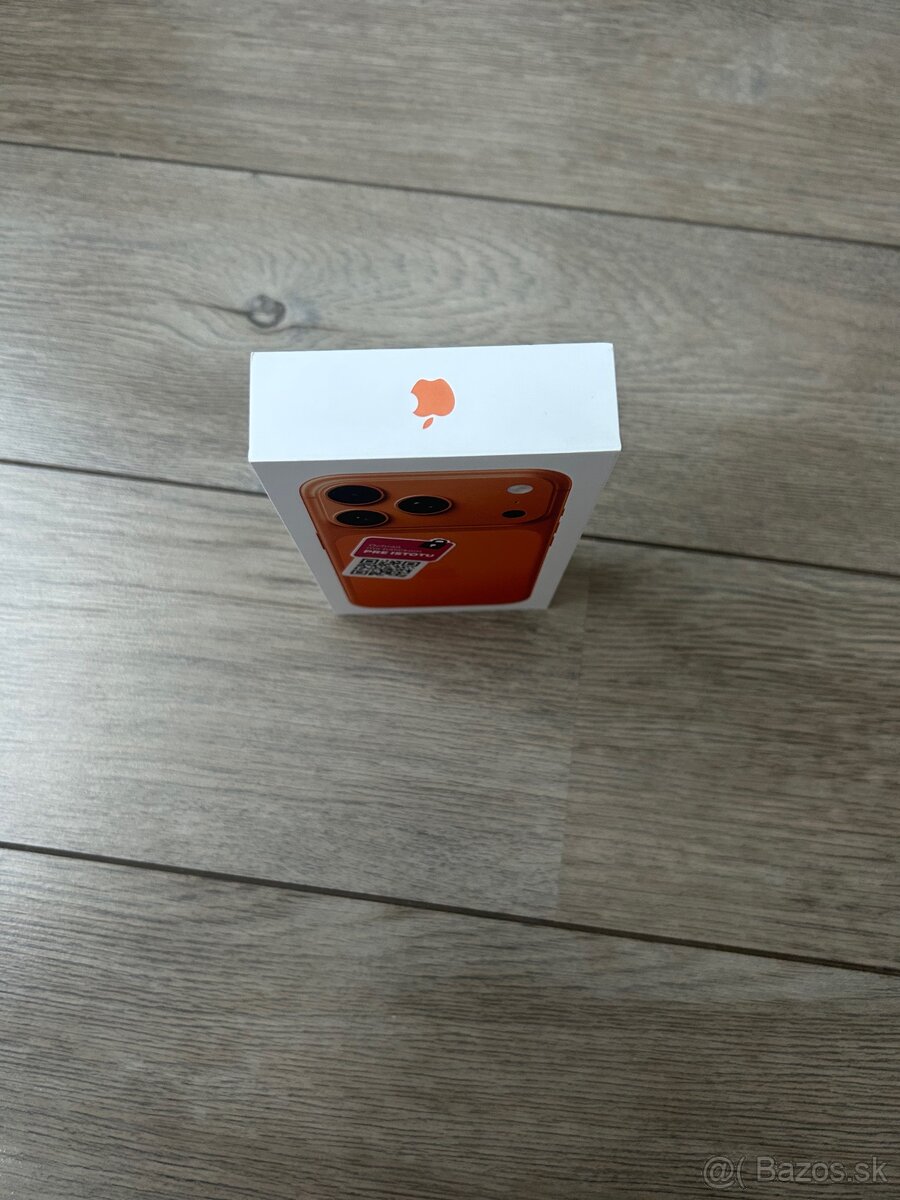 iPhone 17 Pro 256 GB Cosmic Orange