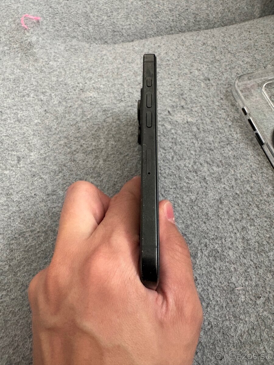 Apple iPhone 16 Pro