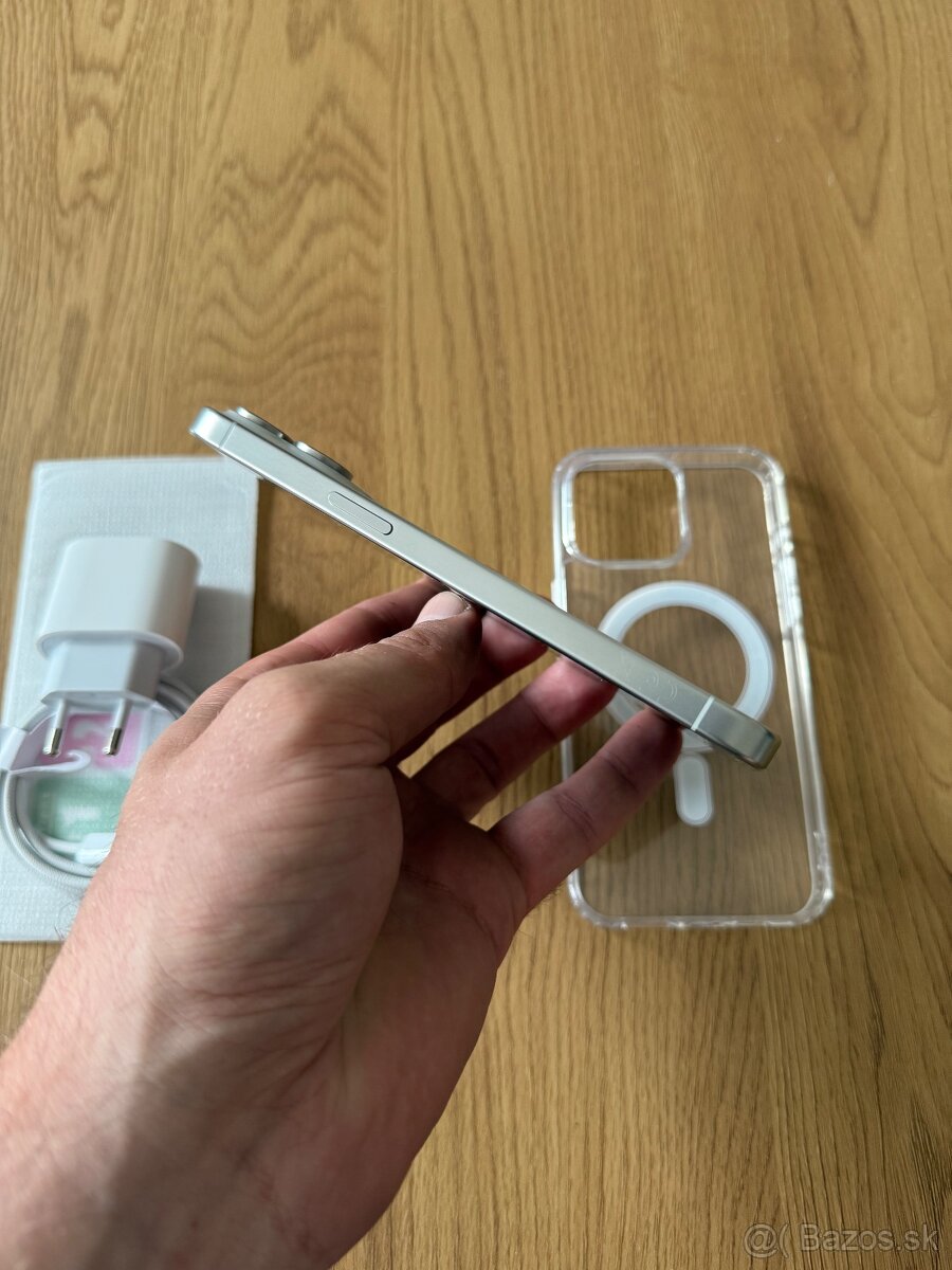 iPhone 15 Pro Max 256 gb White Titanium v záruke