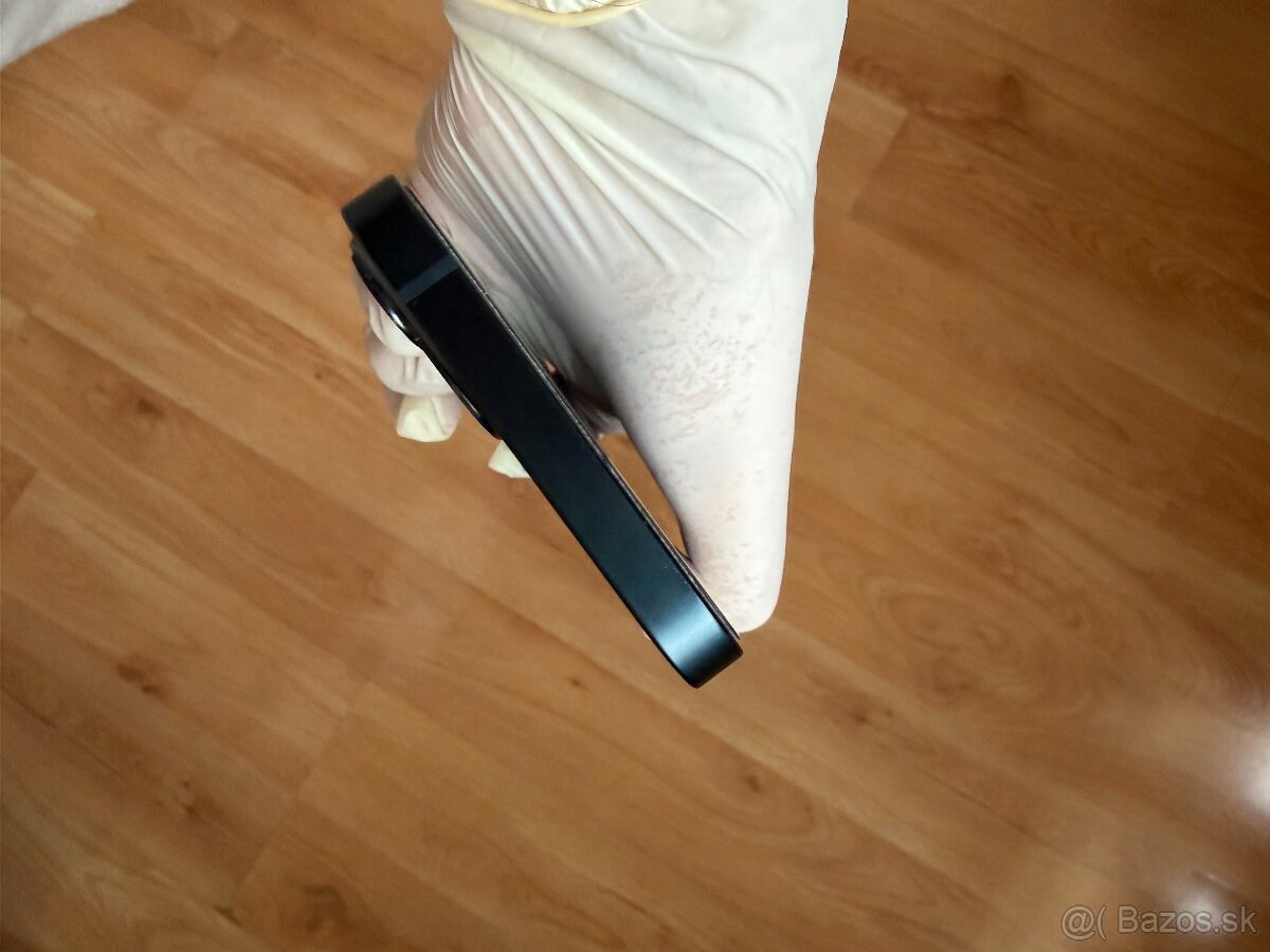 iPhone 13 128 GB zachovaly