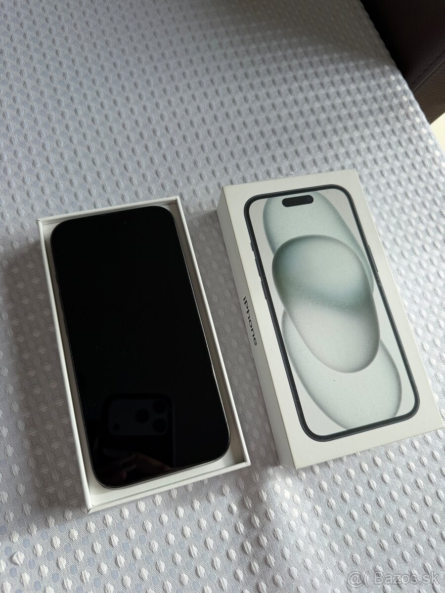Predám iPhone 15 256GB-čierna