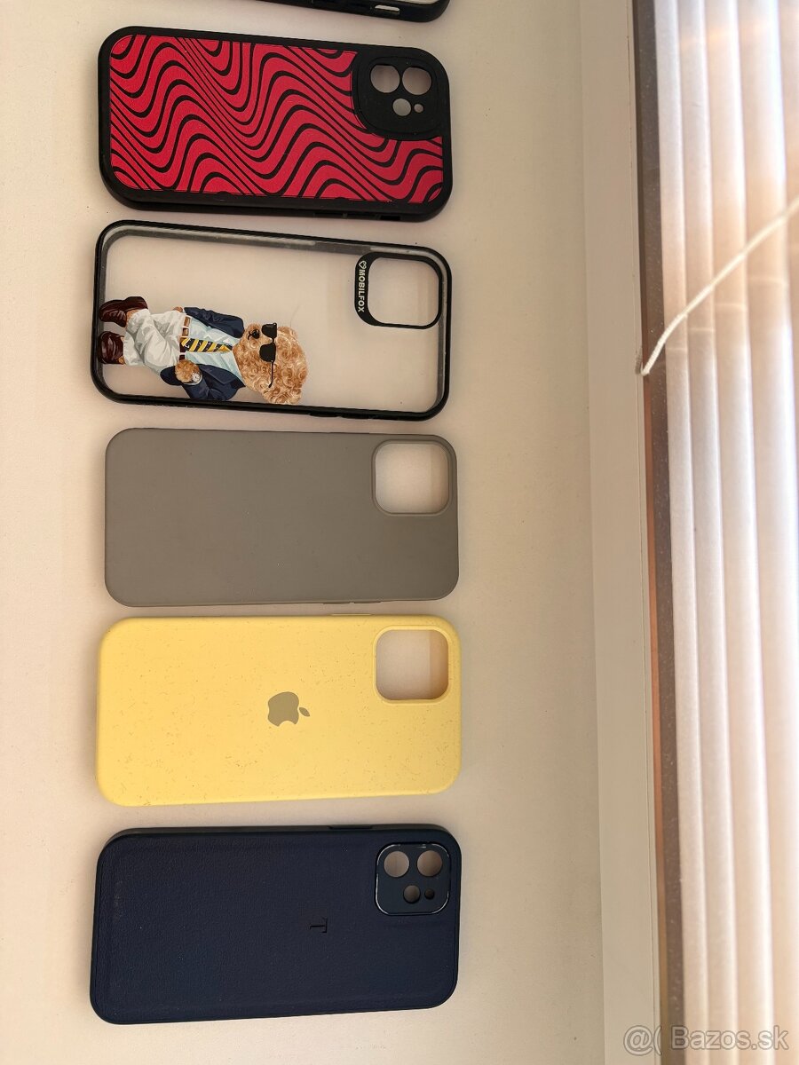 Predám 2× Apple iPhone 12 + príslušenstvo