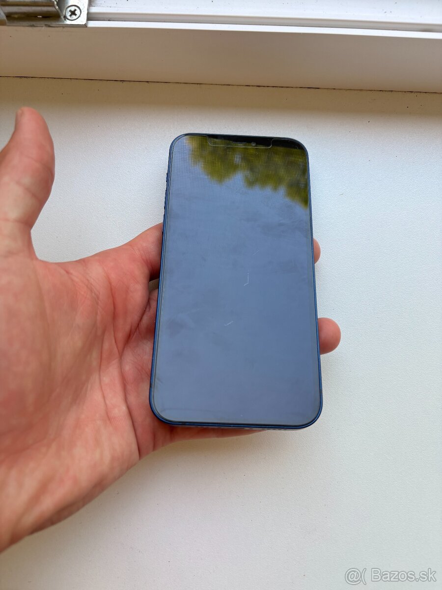 Predám 2× Apple iPhone 12 + príslušenstvo