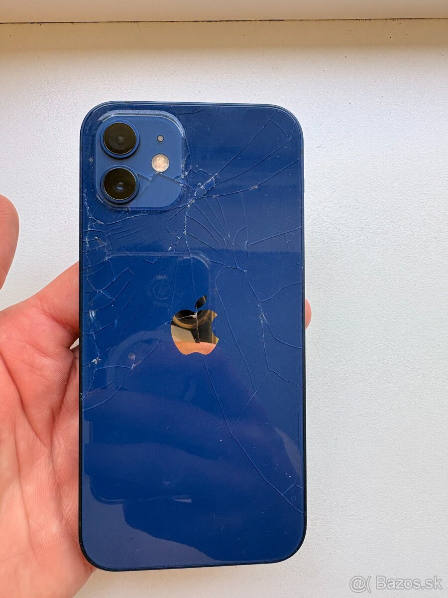 Predám 2× Apple iPhone 12 + príslušenstvo