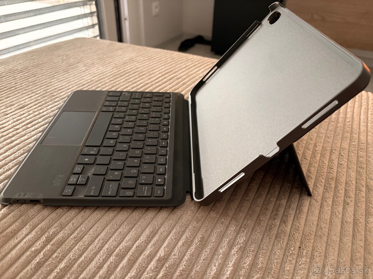 Apple iPad 11” (2025) Wi-Fi 128GB – ružový + klávesnica