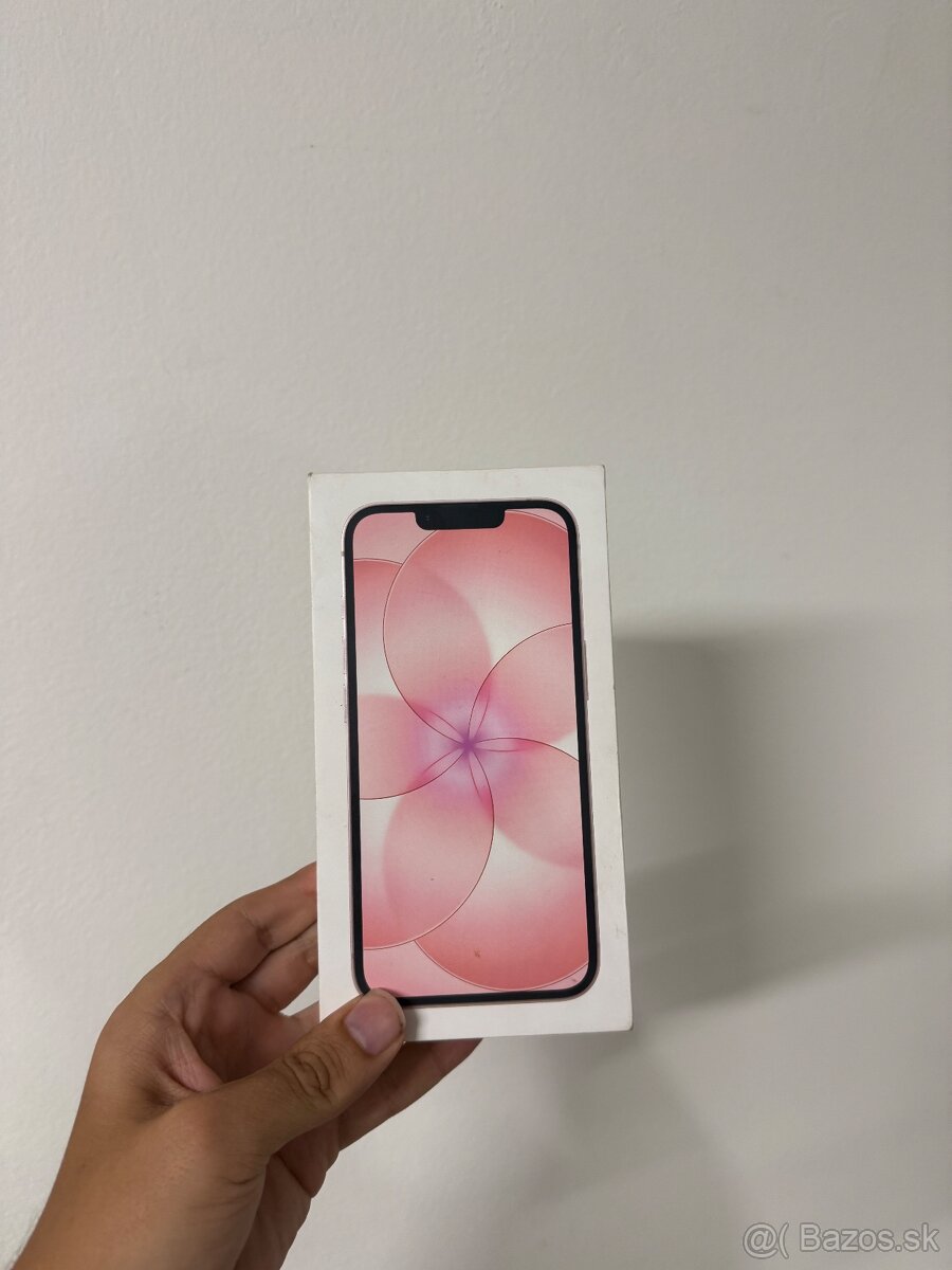 iPhone 17