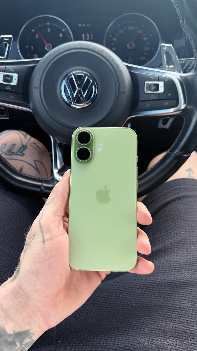 iPhone 17