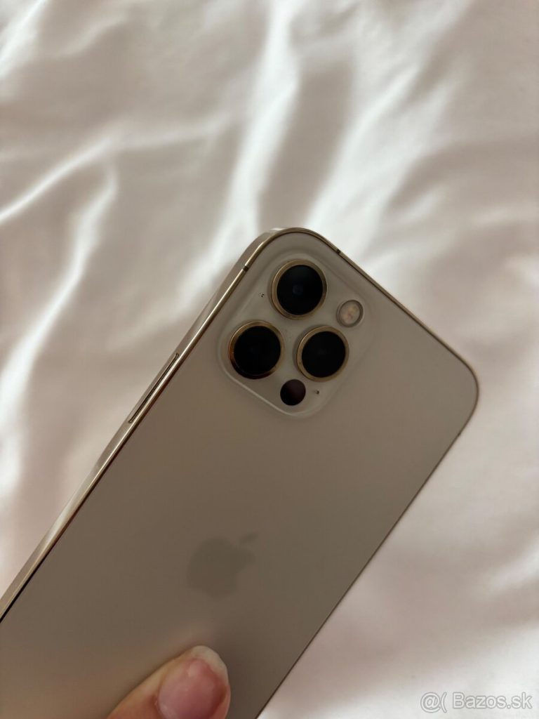 iPhone 12 Pro 128gb s príslušenstvom