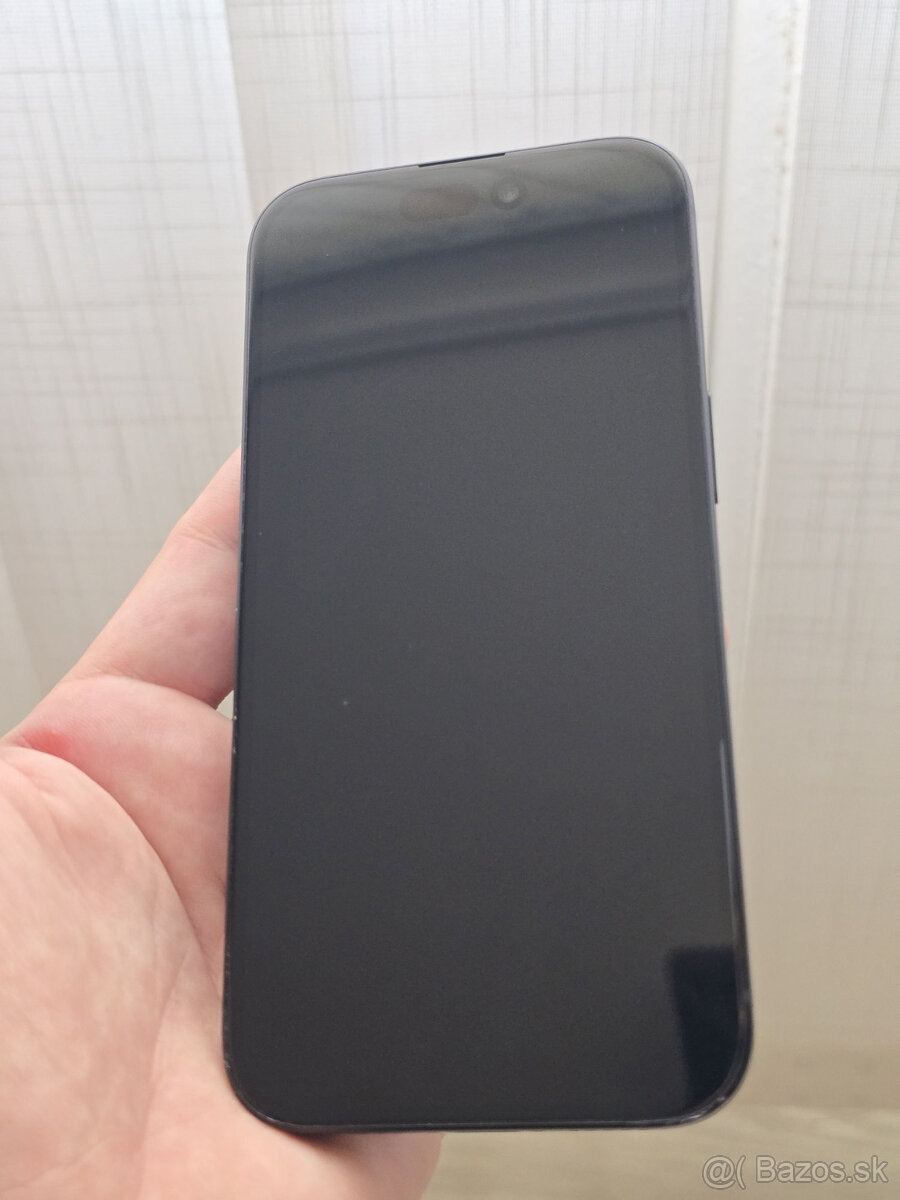 Predam iPhone 15 128gb, 100% Bateria