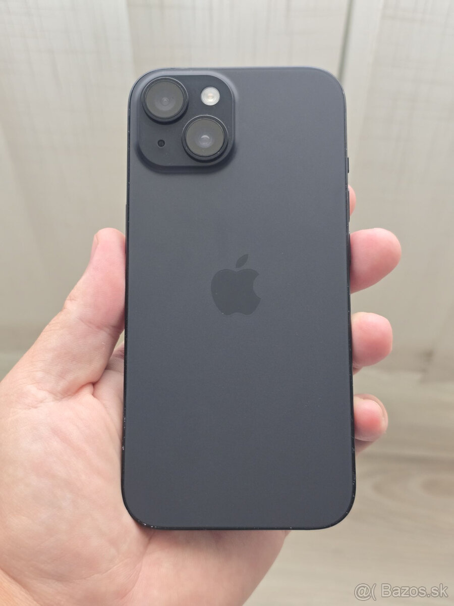 Predam iPhone 15 128gb, 100% Bateria