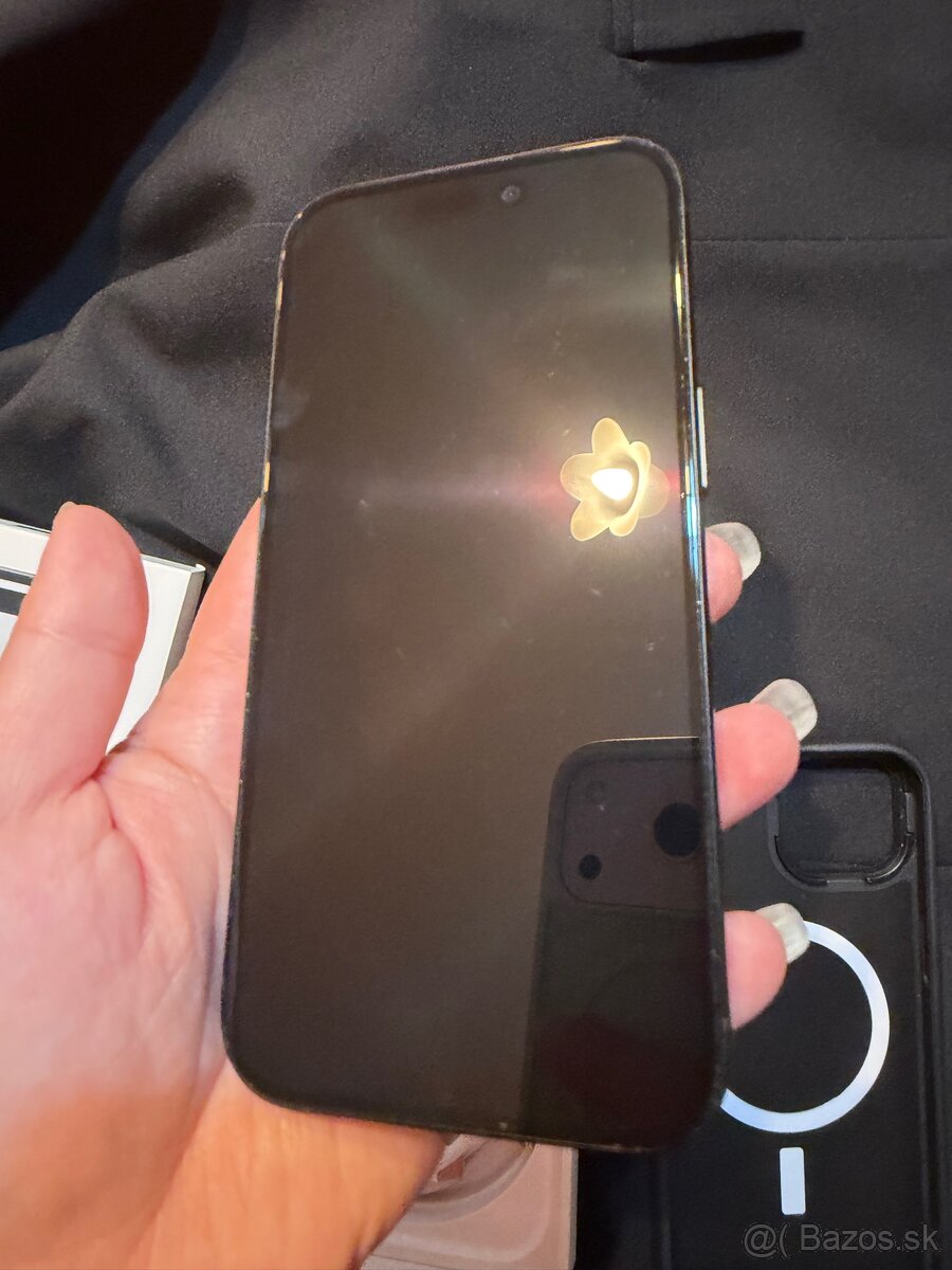 Apple iPhone 15