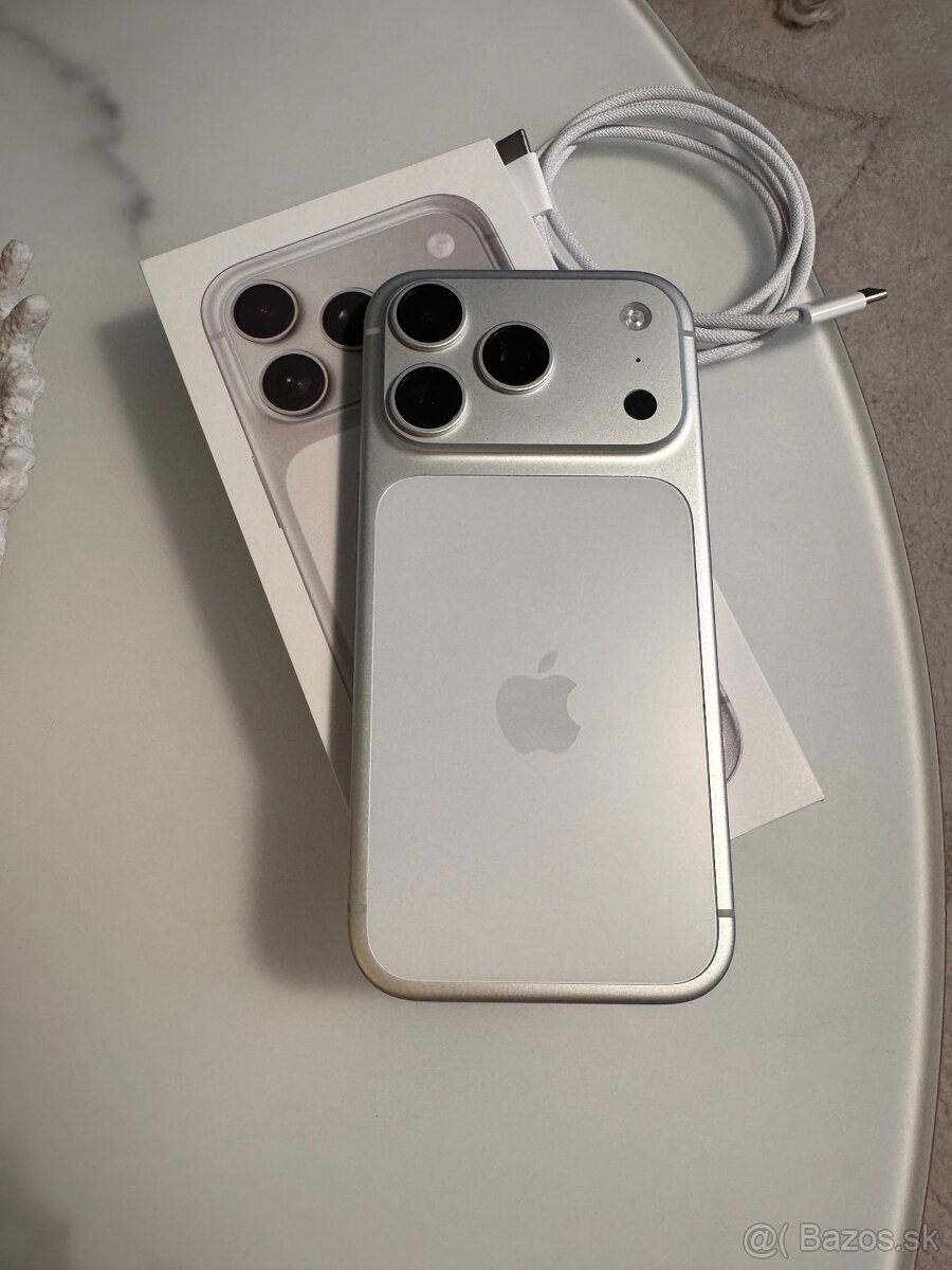 Apple iphone 17 pro v zaruke