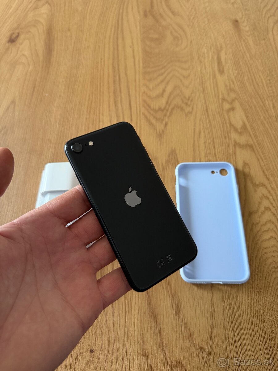 iPhone SE 2020 64 gb Black v záruke + príslušenstvo