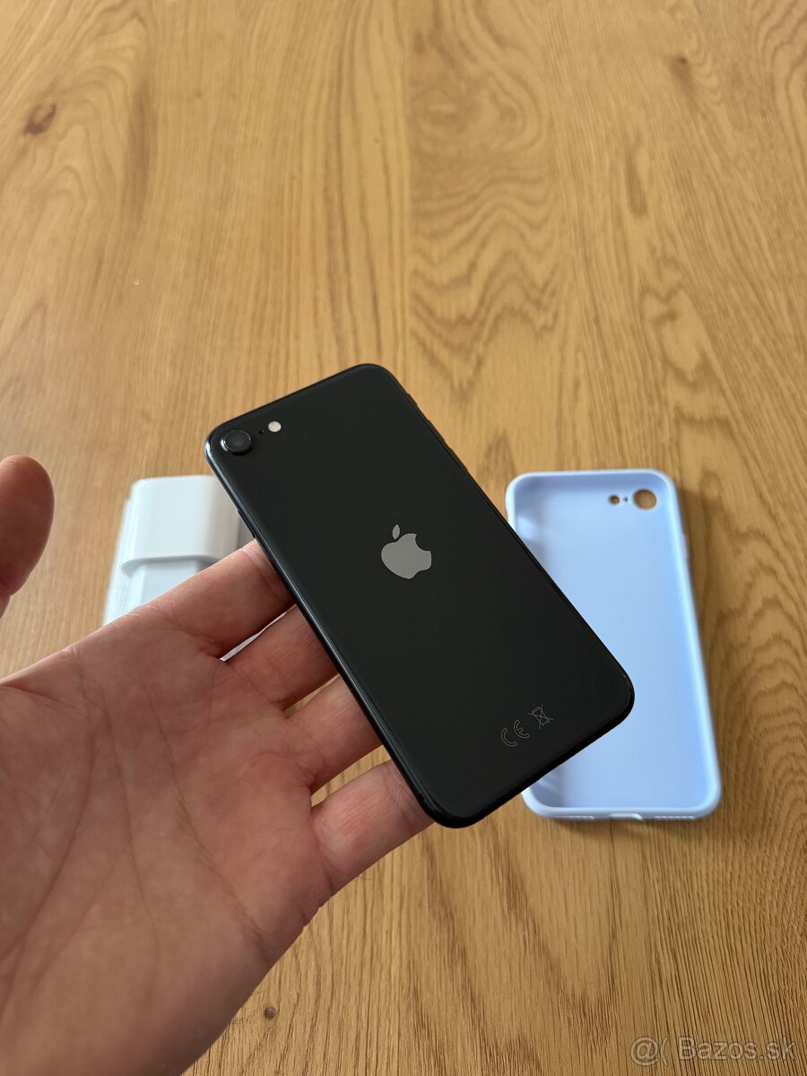 iPhone SE 2020 64 gb Black v záruke + príslušenstvo