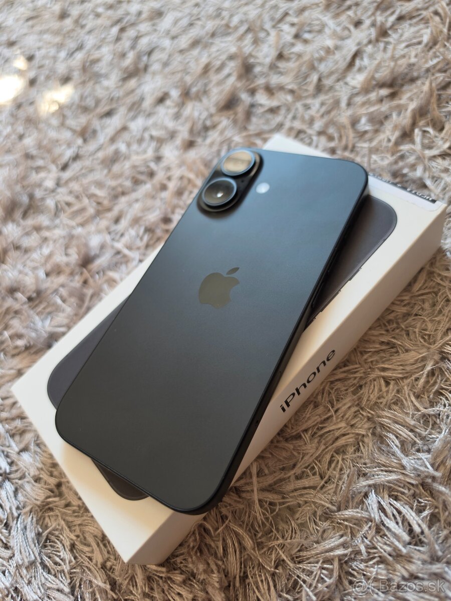 Apple iPhone 15 128gb Black 84% batérie