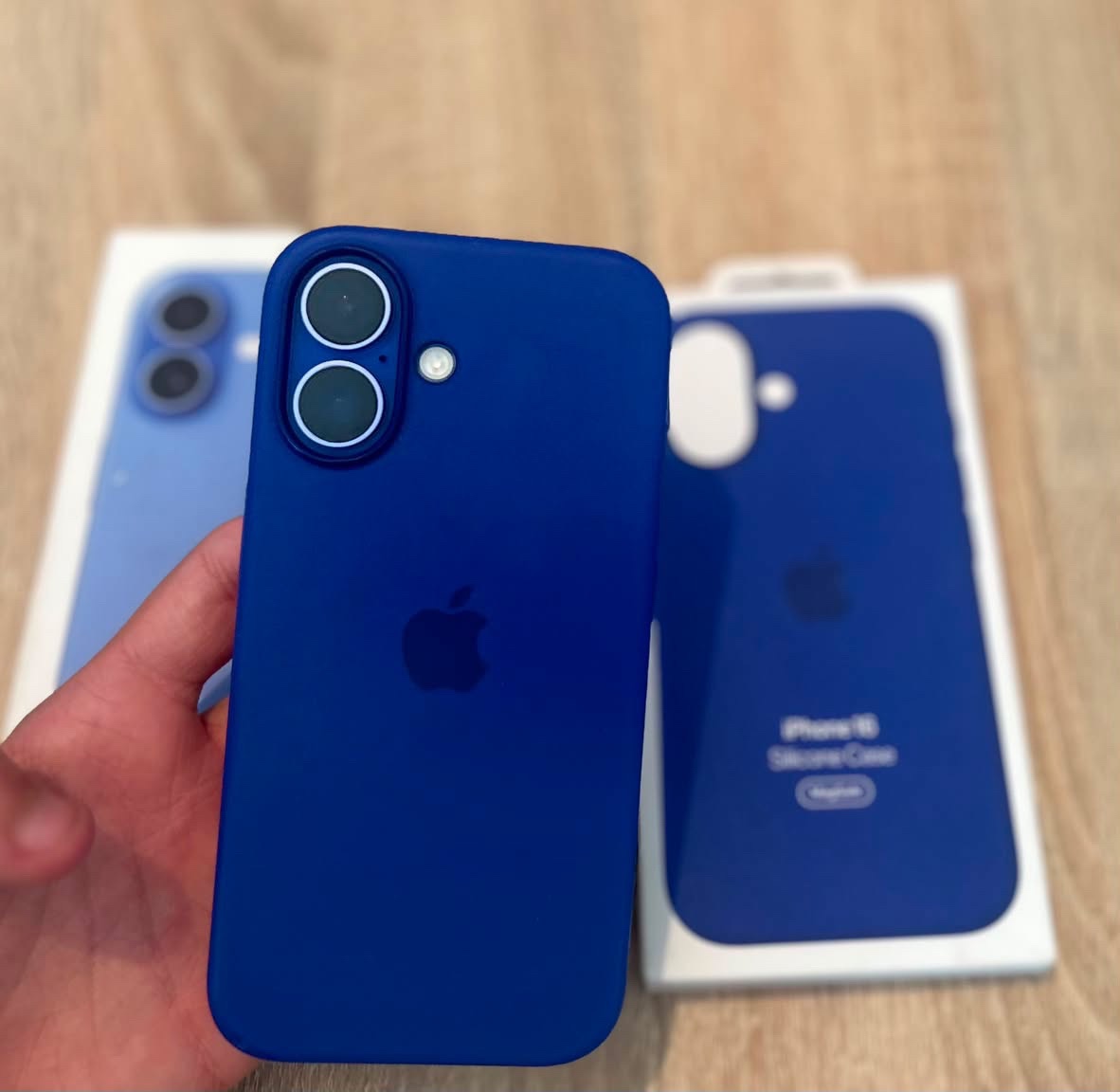 iPhone 16