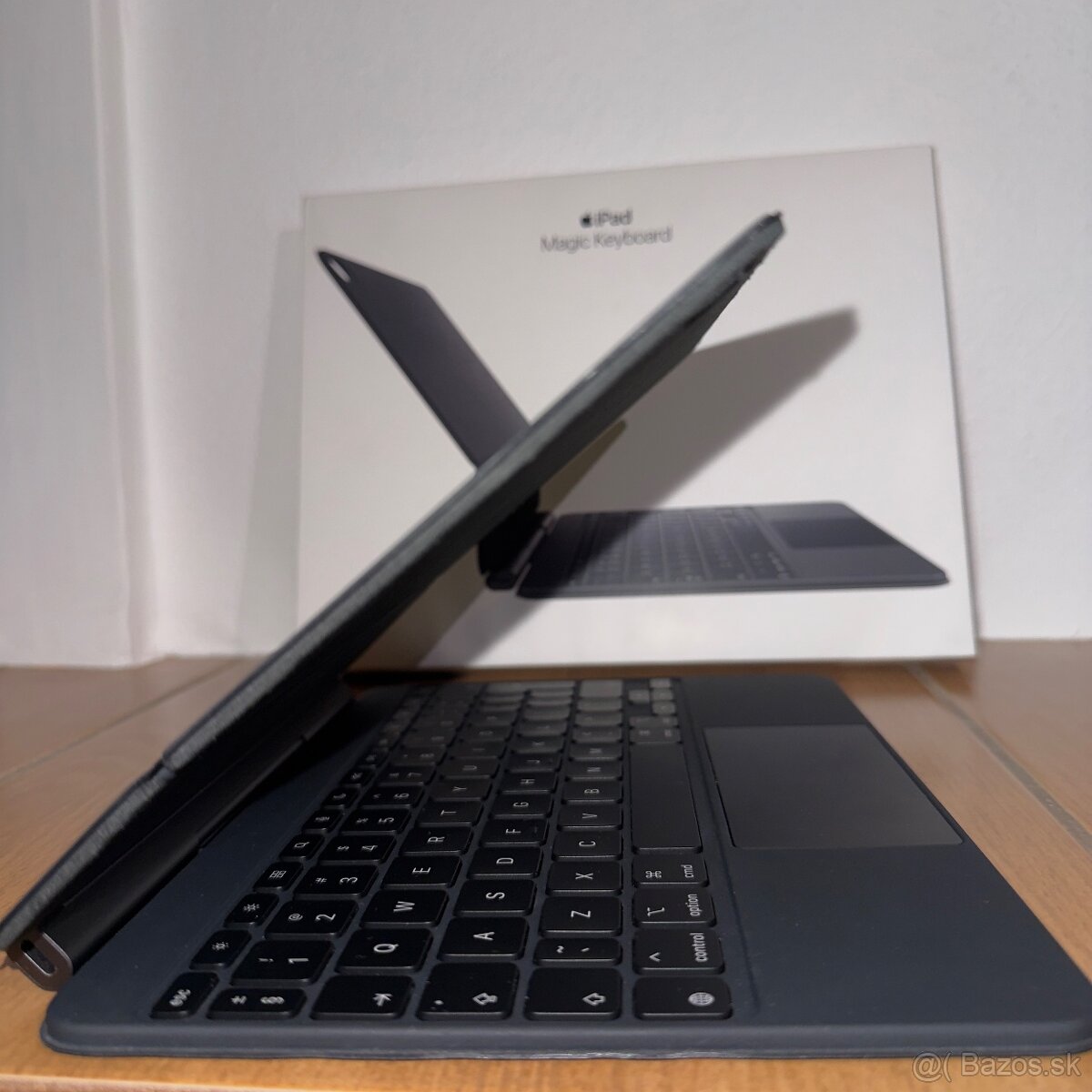 Apple Magic Keyboard pre iPad Air 11″ (M3) – čierna