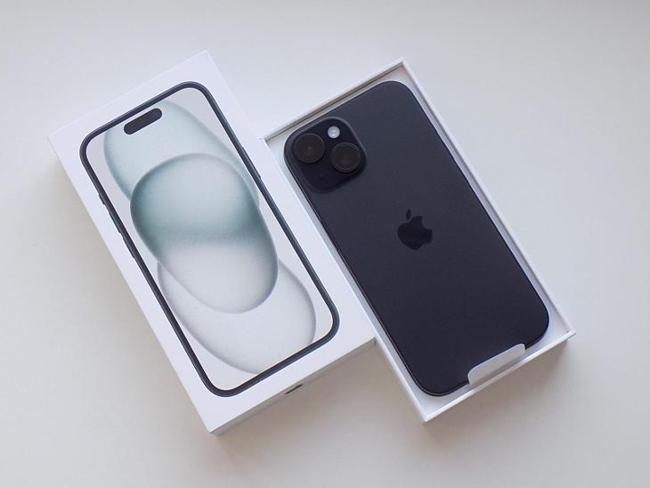iPhone 15 black 128GB