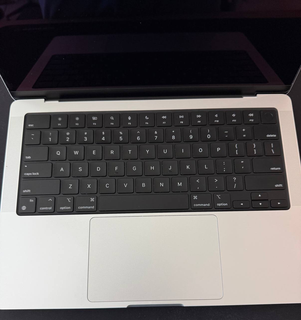 MacBook Pro 14″ M4 • 24GB RAM • 512GB SSD • Silver